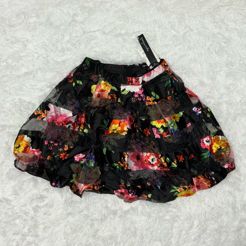 XS black and floral skirt